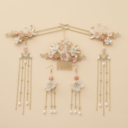 Set of floral hair comb and earrings with pearl accents