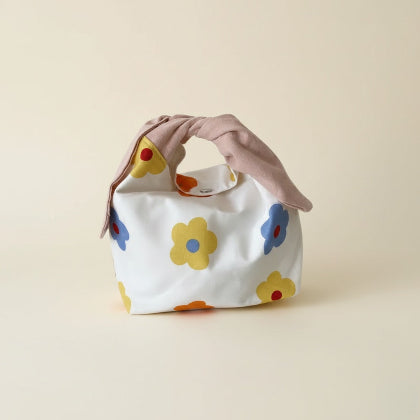 Bento bag with floral pattern